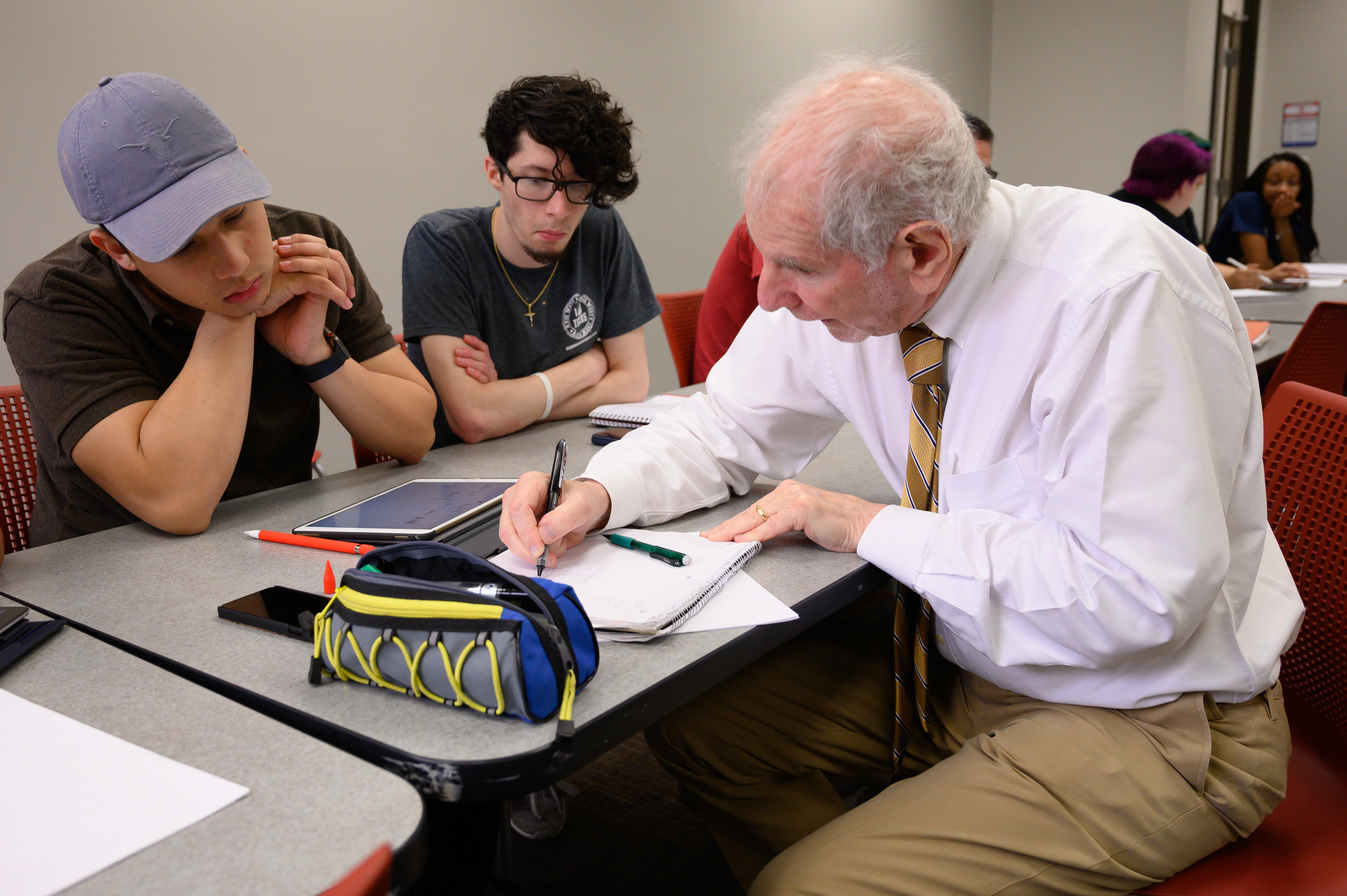 Uri Treisman working with students in 2019.